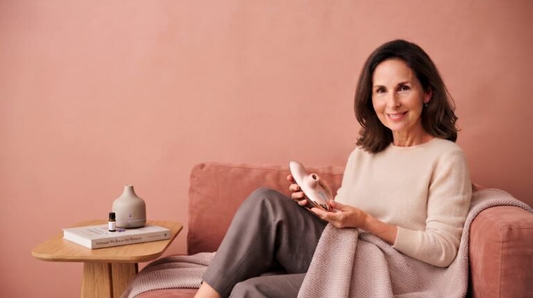 En Intimia Self Care puedes comprar juguetes sexuales y productos eróticos con total discreción y privacidad. No mostramos ni publicamos tus compras. Disfruta de un sex shop online privado, sencillo y seguro.